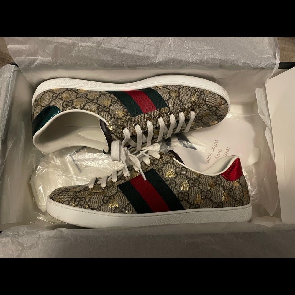 Size 8 gucci shoes - Picture 3 of 5